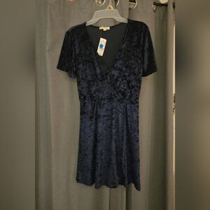 Classiques Entier Midnight Blue Velvet Midi Dress